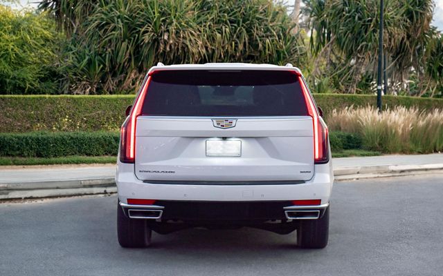 Cadillac Escalade – Picture 3