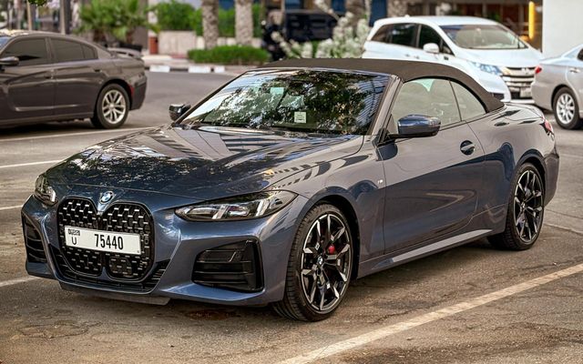BMW 420i CONVERTIBLE - 2025 - image 1