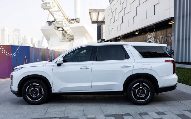 HYUNDAI PALISADE - image 2