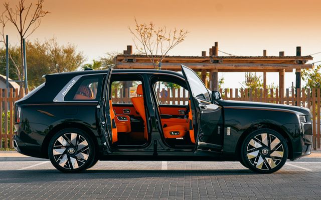 Rolls Royce Cullinan - image 2