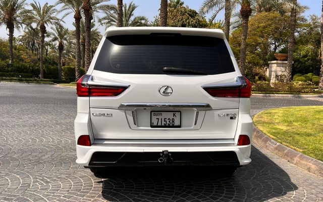 Lexus LX570 Signature - image 4