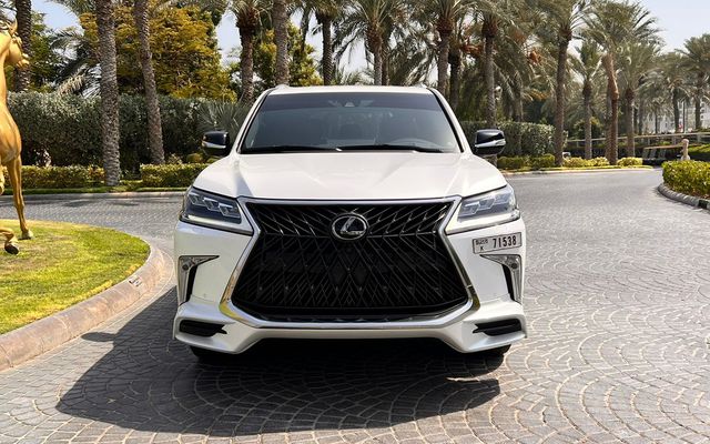 Lexus LX570 Signature - image 3