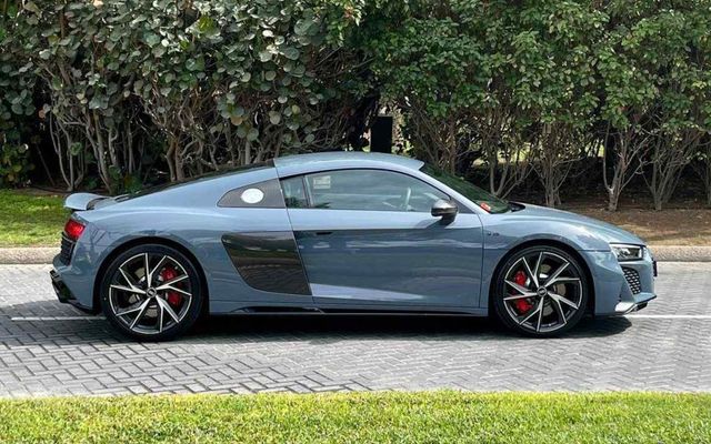 AUDI R8 V10 - 2022 - image 2