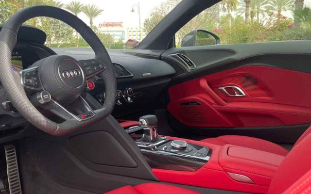 AUDI R8 V10 - 2022 - image 4