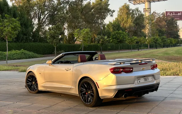 Chevrolet CAMORO CONVERTIBLE - image 4