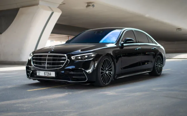 Mercedes S580 - image 1