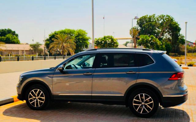 Volkswagen Tiguan - image 4