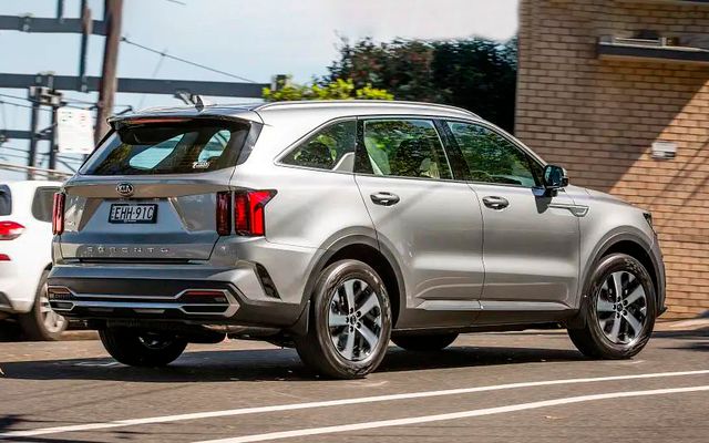 KIA SORENTO - image 2