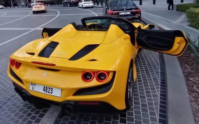 FERRARI F8 TRIBUTO - image 4