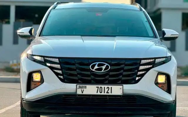 HYUNDAI TUCSON - image 3
