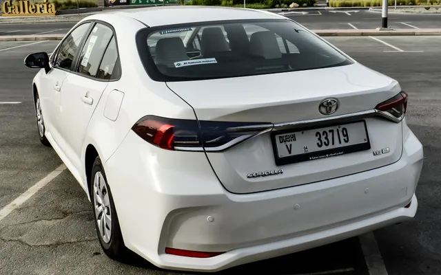 Toyota Corolla - image 4
