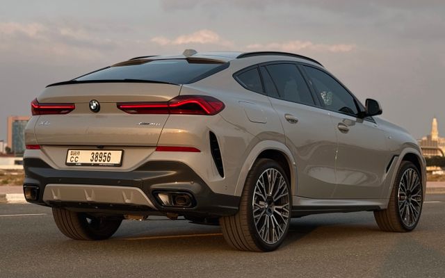 BMW X6 40i M - image 2