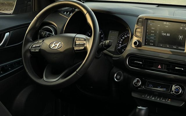 HYUNDAI KONA - image 4
