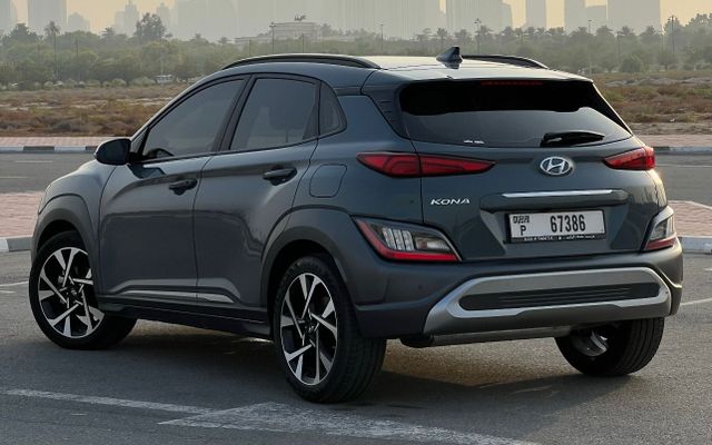 HYUNDAI KONA - image 2