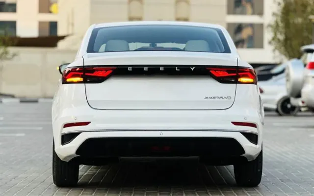 Geely EMGRAND - image 3