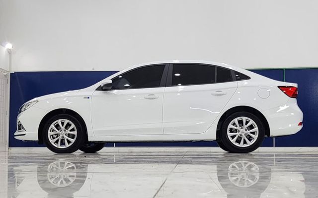 MG 5 - 2025 - image 2