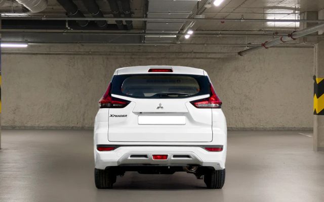 Mitsubishi Xpander 1.5L Mid Line 7 STR - image 4