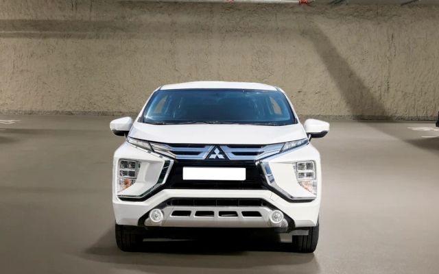 Mitsubishi Xpander 1.5L Mid Line 7 STR - image 3