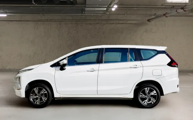 Mitsubishi Xpander 1.5L Mid Line 7 STR - image 2