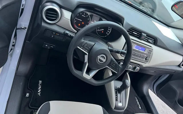 Nissan Sunny - image 4