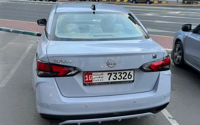 Nissan Sunny - image 3