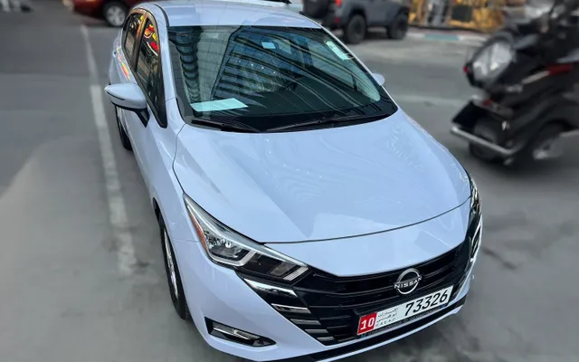 Nissan Sunny - image 1