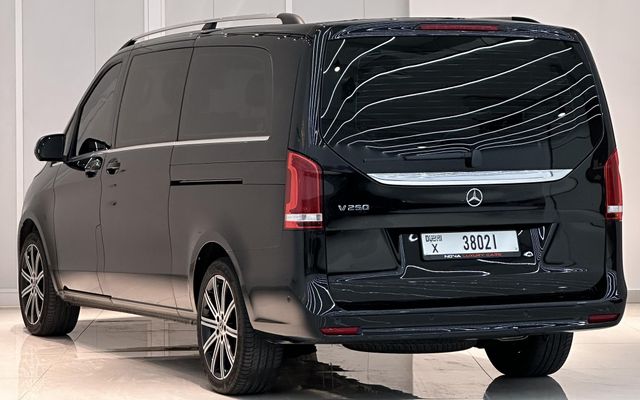 MERCEDES-BENZ V250 - image 2