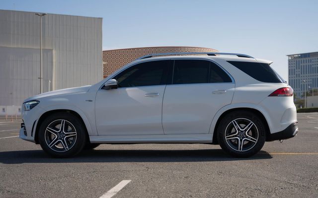 Mercedes Benz GLE53 - image 4