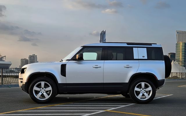 Land Rover Defender v4 - image 2