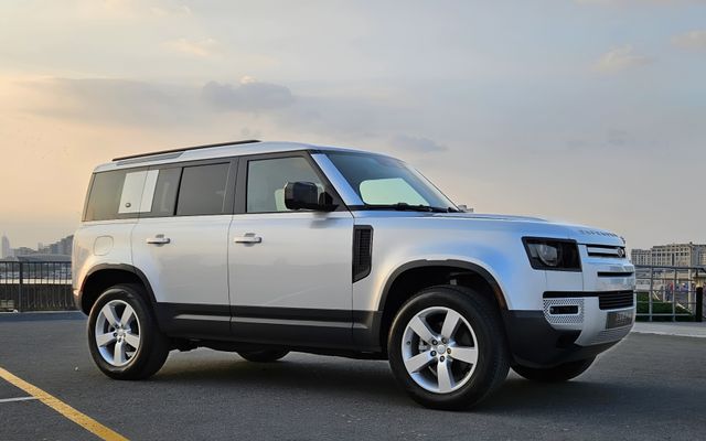 Land Rover Defender v4 - image 4
