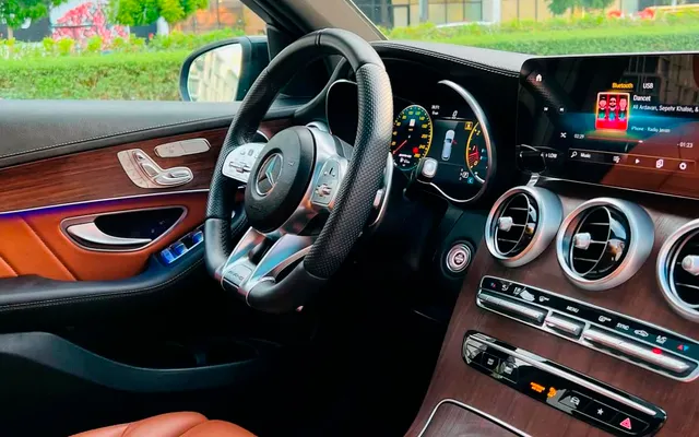 Mercedes-Benz GLC 43 - image 4