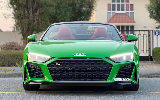 AUDI R8 V10 COUPE - image 3