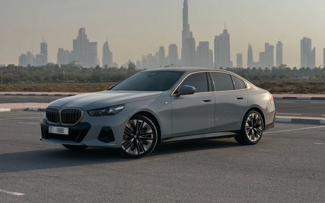 BMW 520 2025 - image 1