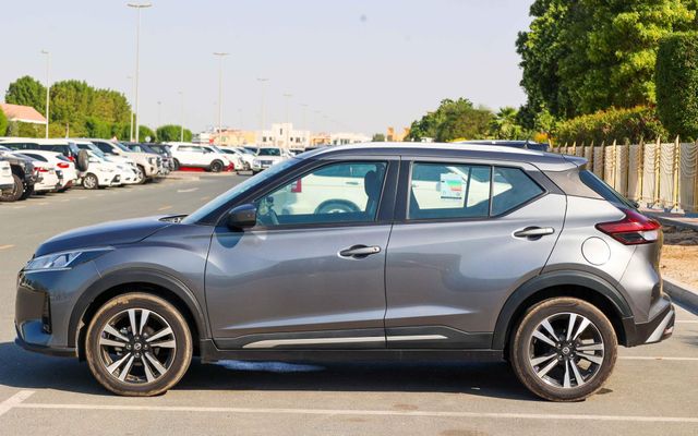 Nissan Kicks STD - image 2