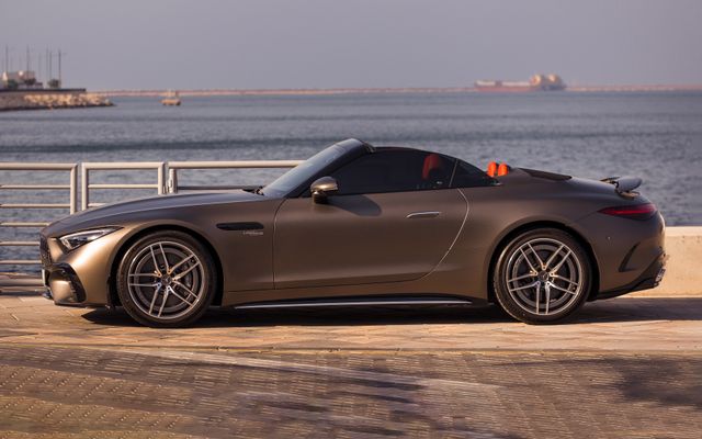 Mercedes AMG SL43 - image 3
