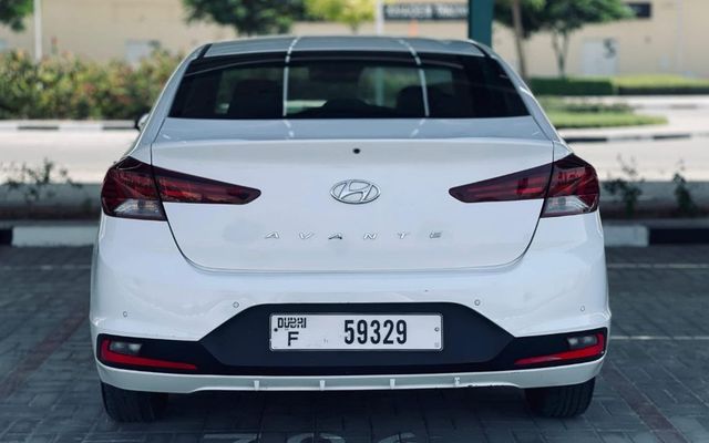 HYUNDAI AVANTY - image 4
