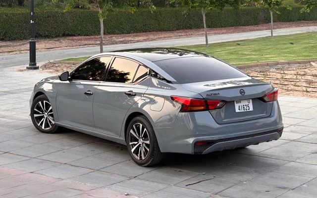 NISSAN ALTIMA - image 3