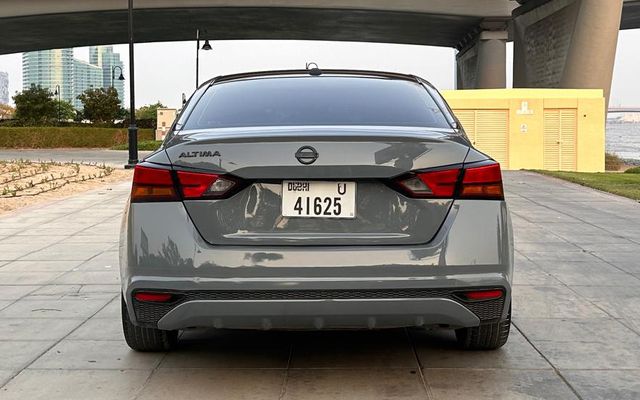 NISSAN ALTIMA - image 4