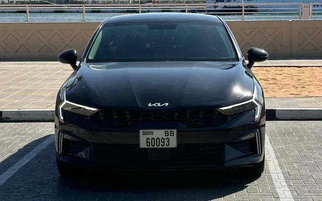 Kia K5 - image 2