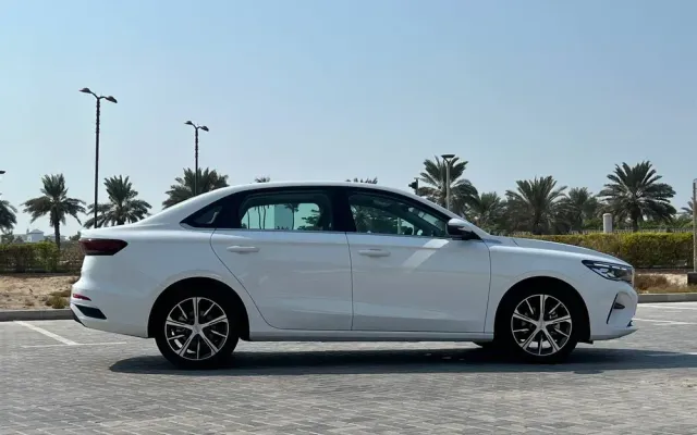 Geely Emgrand - image 2