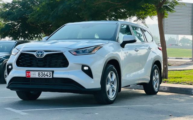 TOYOTA HIGHLANDER HYBRID - image 1