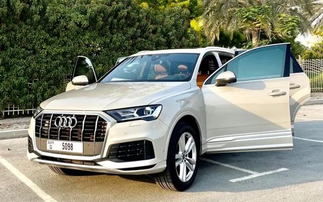 AUDI Q7 - image 2