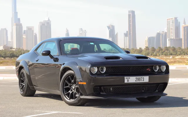 Dodge Challenger V8 - image 4