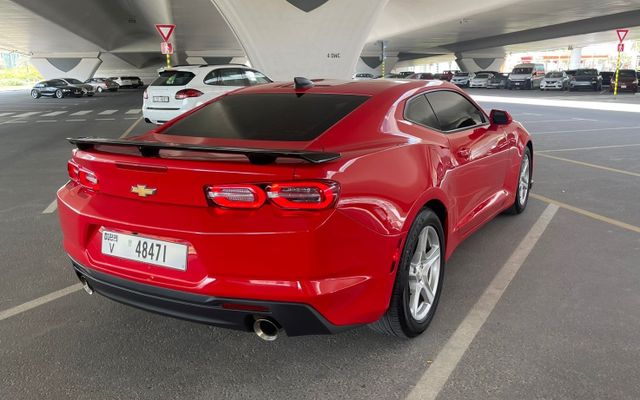 Chevrolet Camaro - image 3