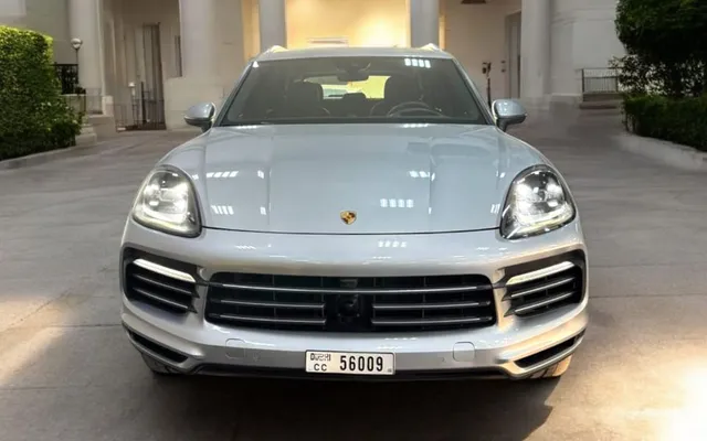 Porsche Cayenne - image 2