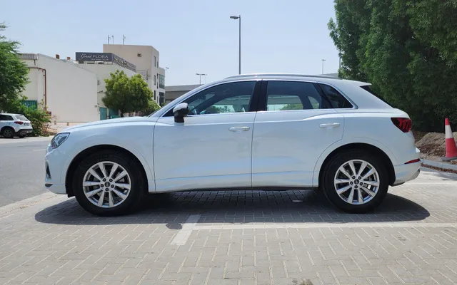 Audi Q3 - image 2