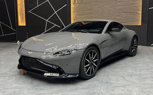 ASTON MARTIN VANTAGE - image 1