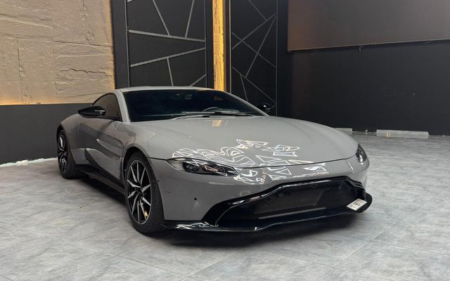 ASTON MARTIN VANTAGE - image 4