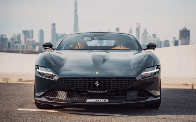 Ferrari ROMA - image 2