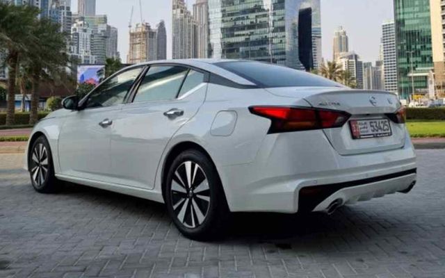 NISSAN ALTIMA - 2023 - image 4